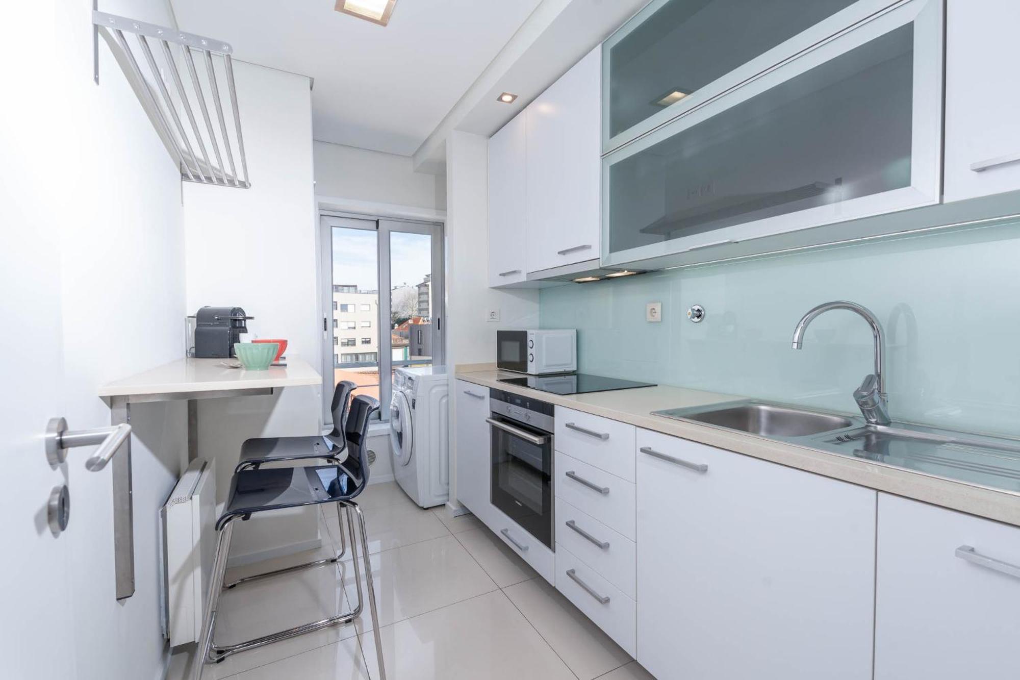 Cedofeita Sunny Apartment - Balcony & Parking Porto Bagian luar foto
